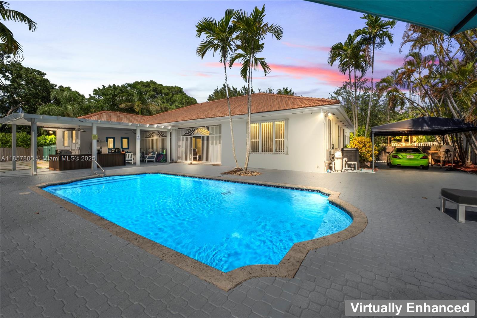 BEVERLY HILLS - Residential