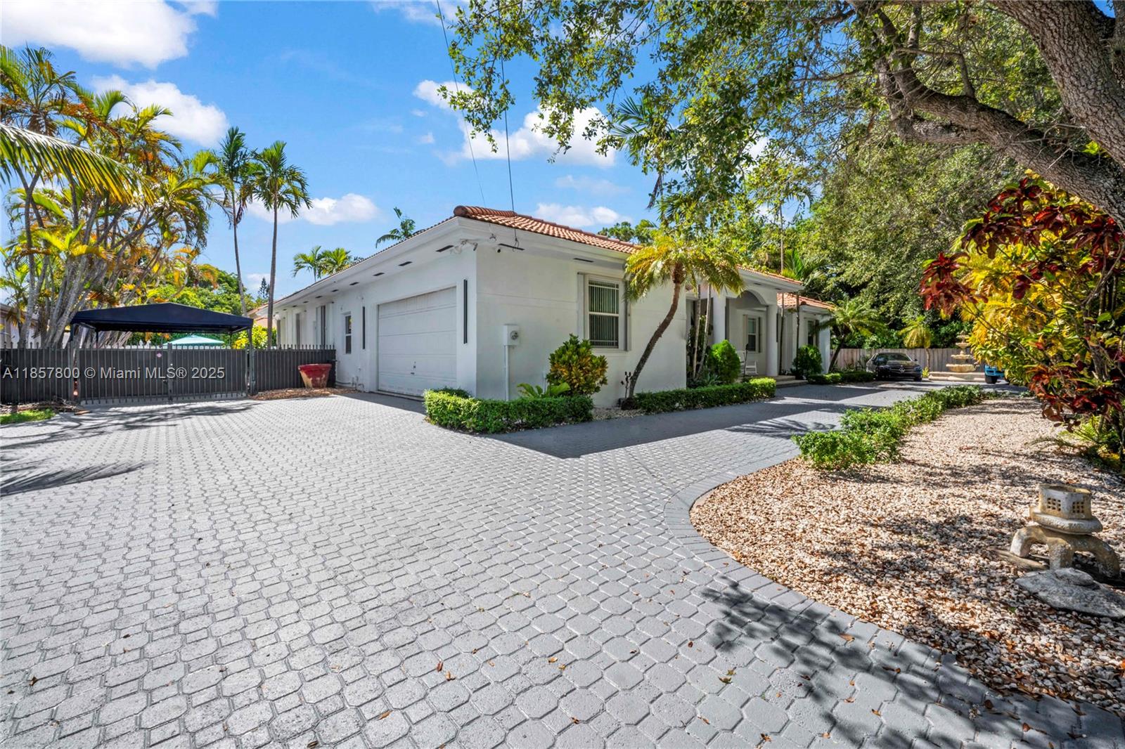 BEVERLY HILLS - Residential