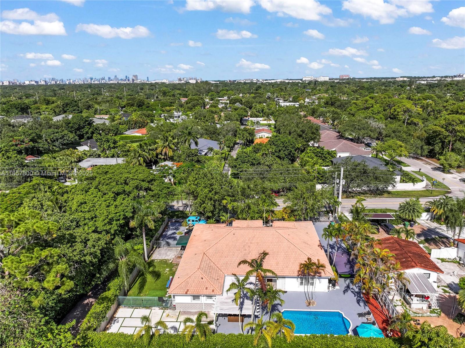 BEVERLY HILLS - Residential