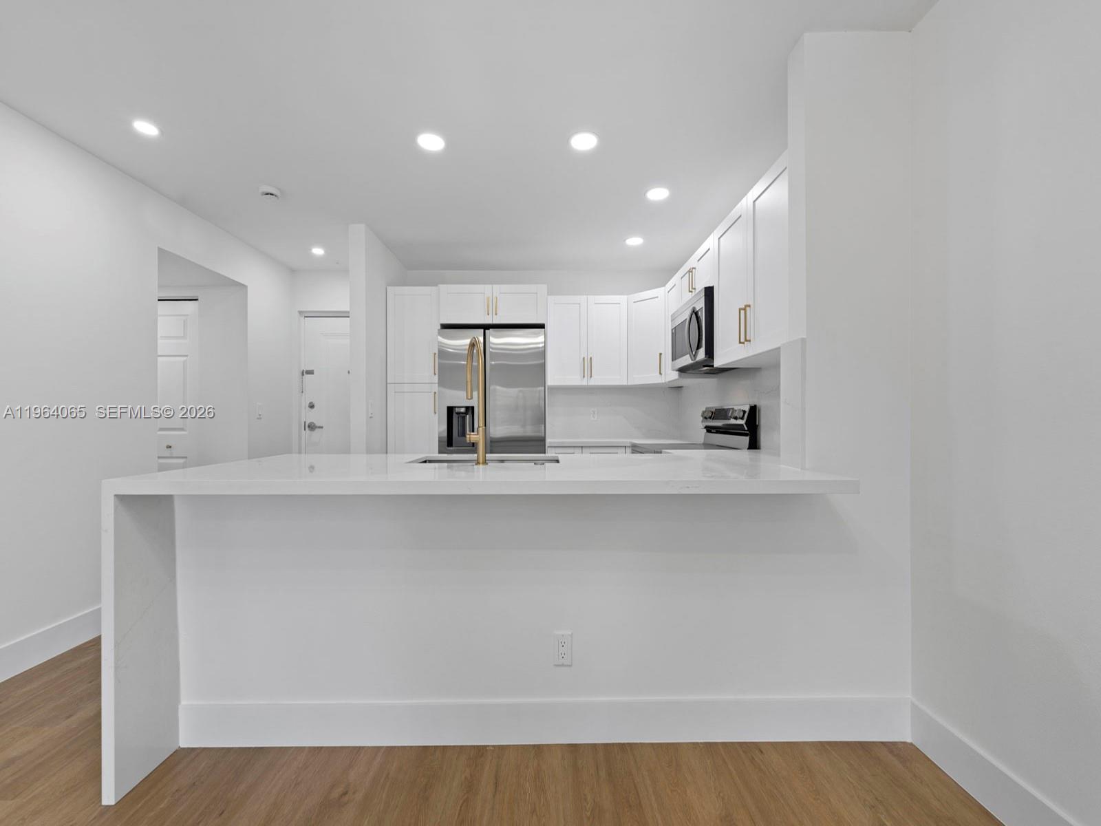 VILLAGE OF KINGS CREEK CO - Residential