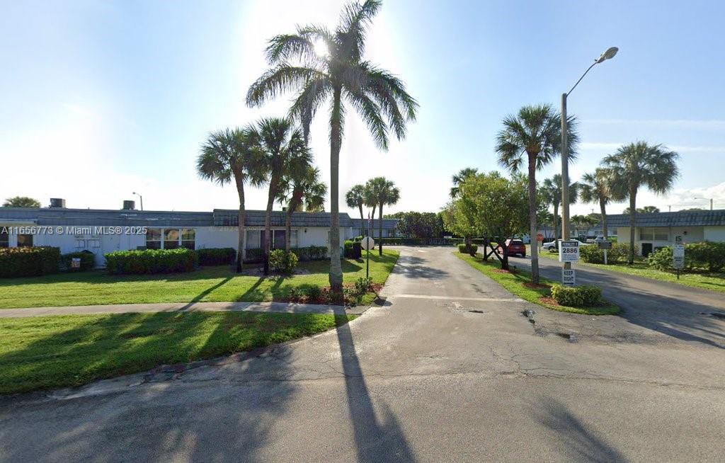 CRESTHAVEN CONDO TOWNHOME - Residential