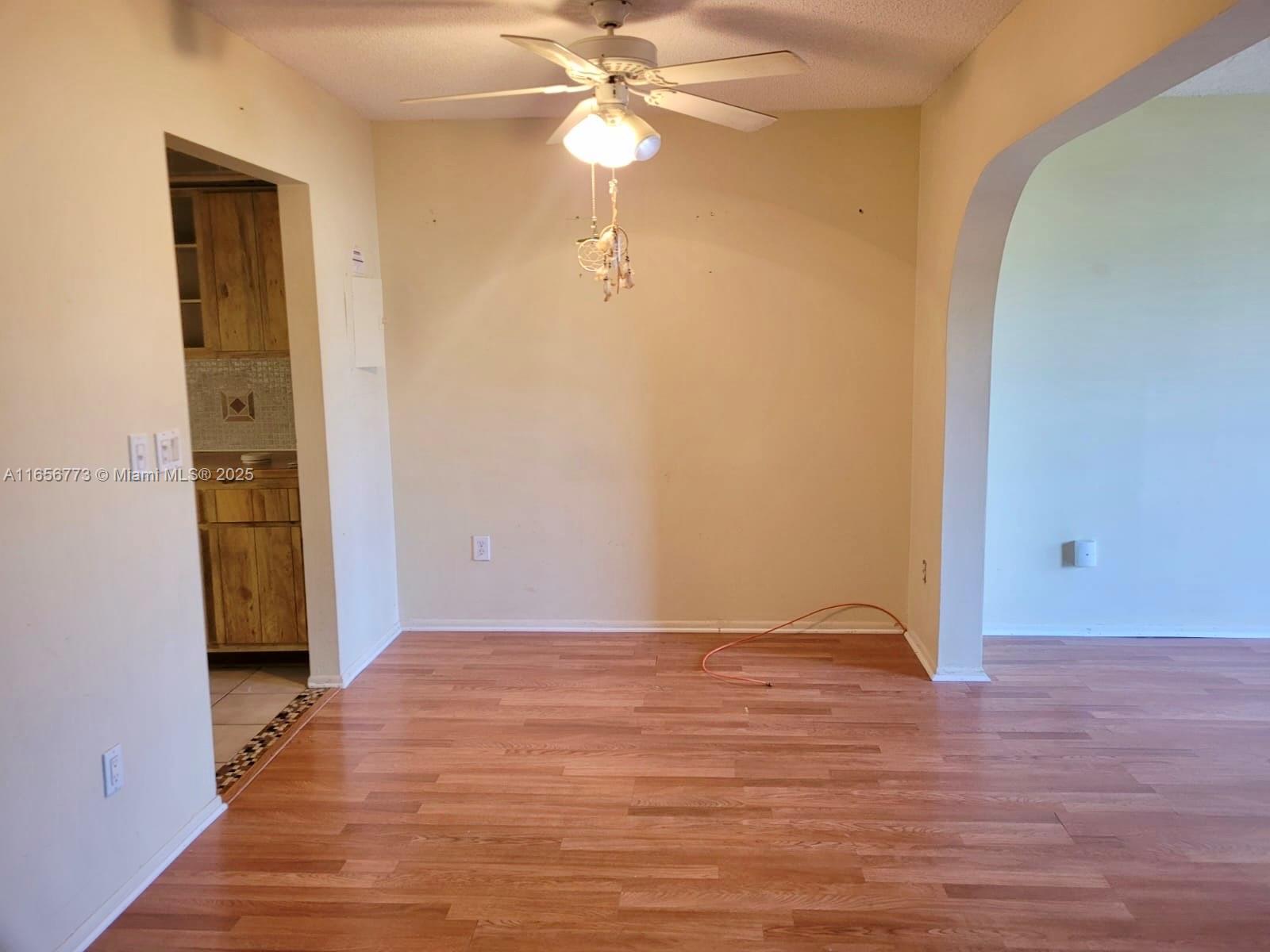 CRESTHAVEN CONDO TOWNHOME - Residential