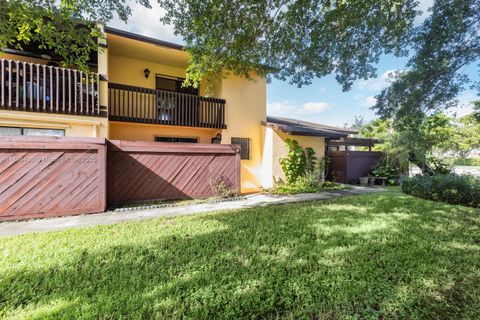 6651 SW 137th Ct 3B Miami FL 33183