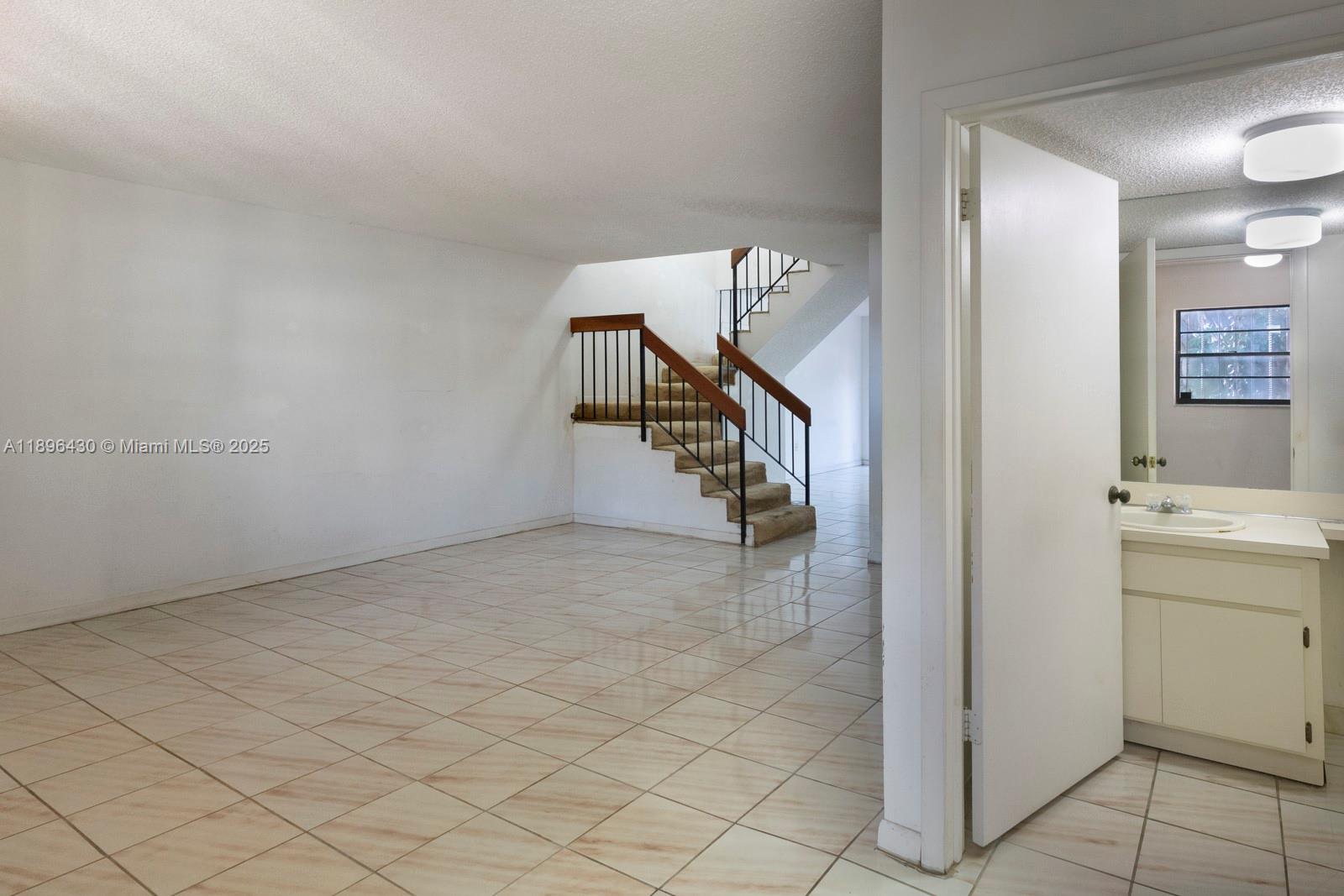 ODA HOMES CONDO - Residential