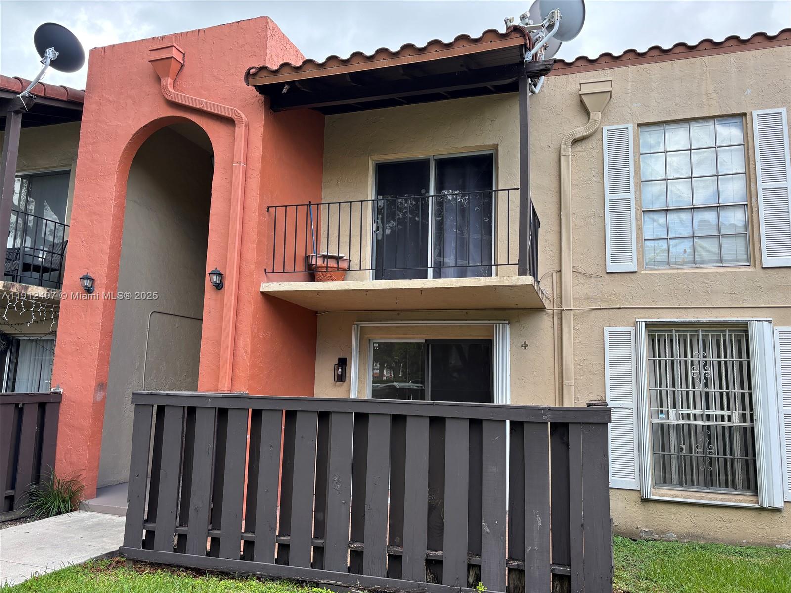 SPANISH TRACE CONDO - Residential Lease