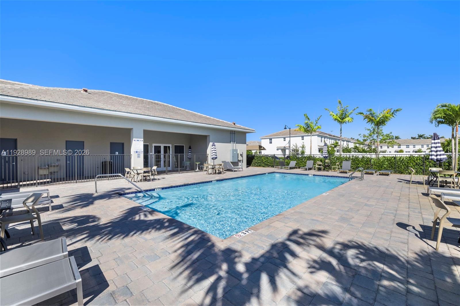 MERRICK SQUARE - Residential