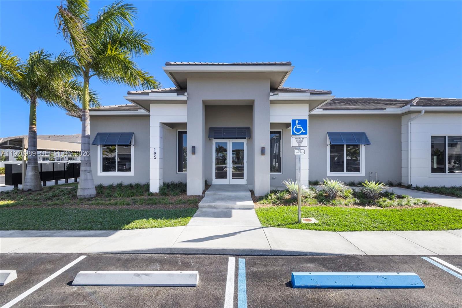 MERRICK SQUARE - Residential