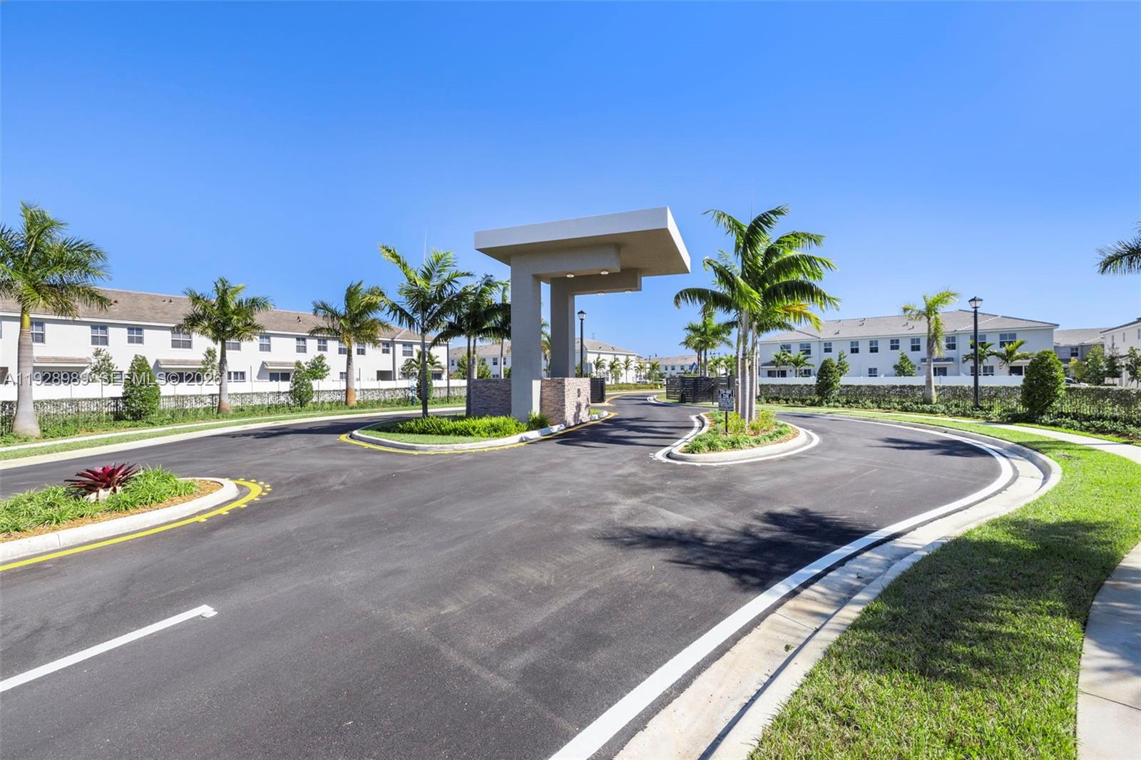 MERRICK SQUARE - Residential