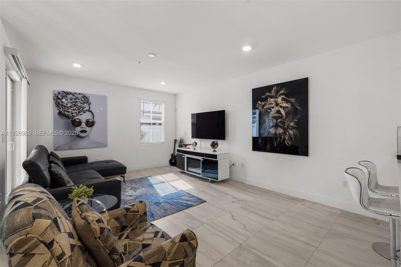 MERRICK SQUARE - Residential