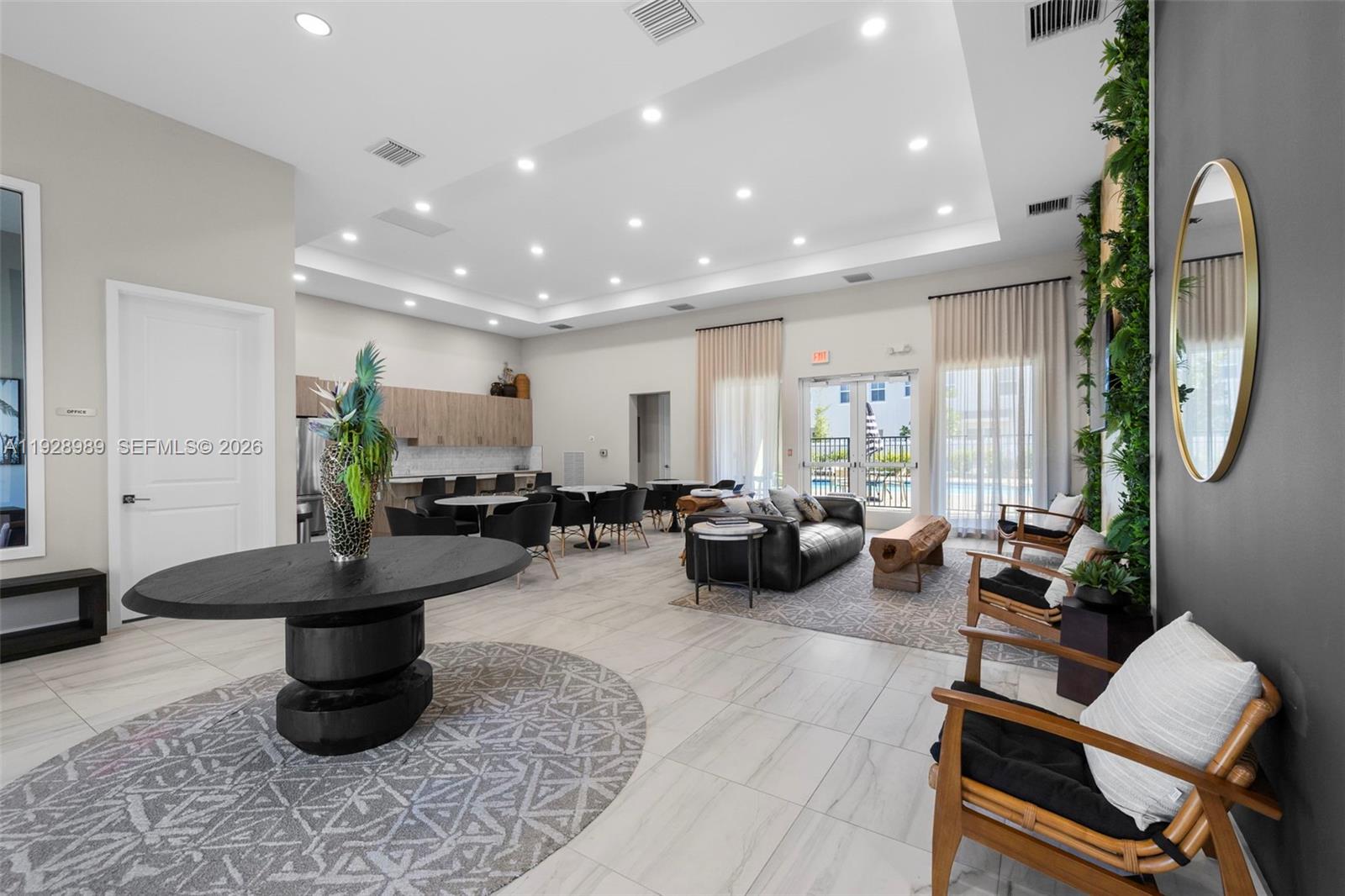 MERRICK SQUARE - Residential