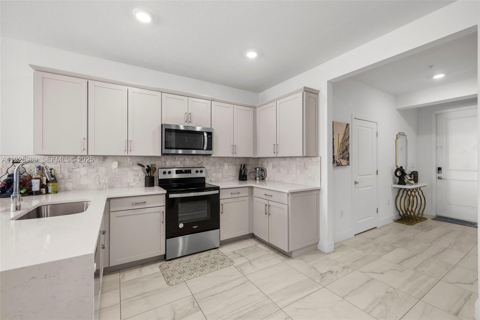 MERRICK SQUARE - Residential