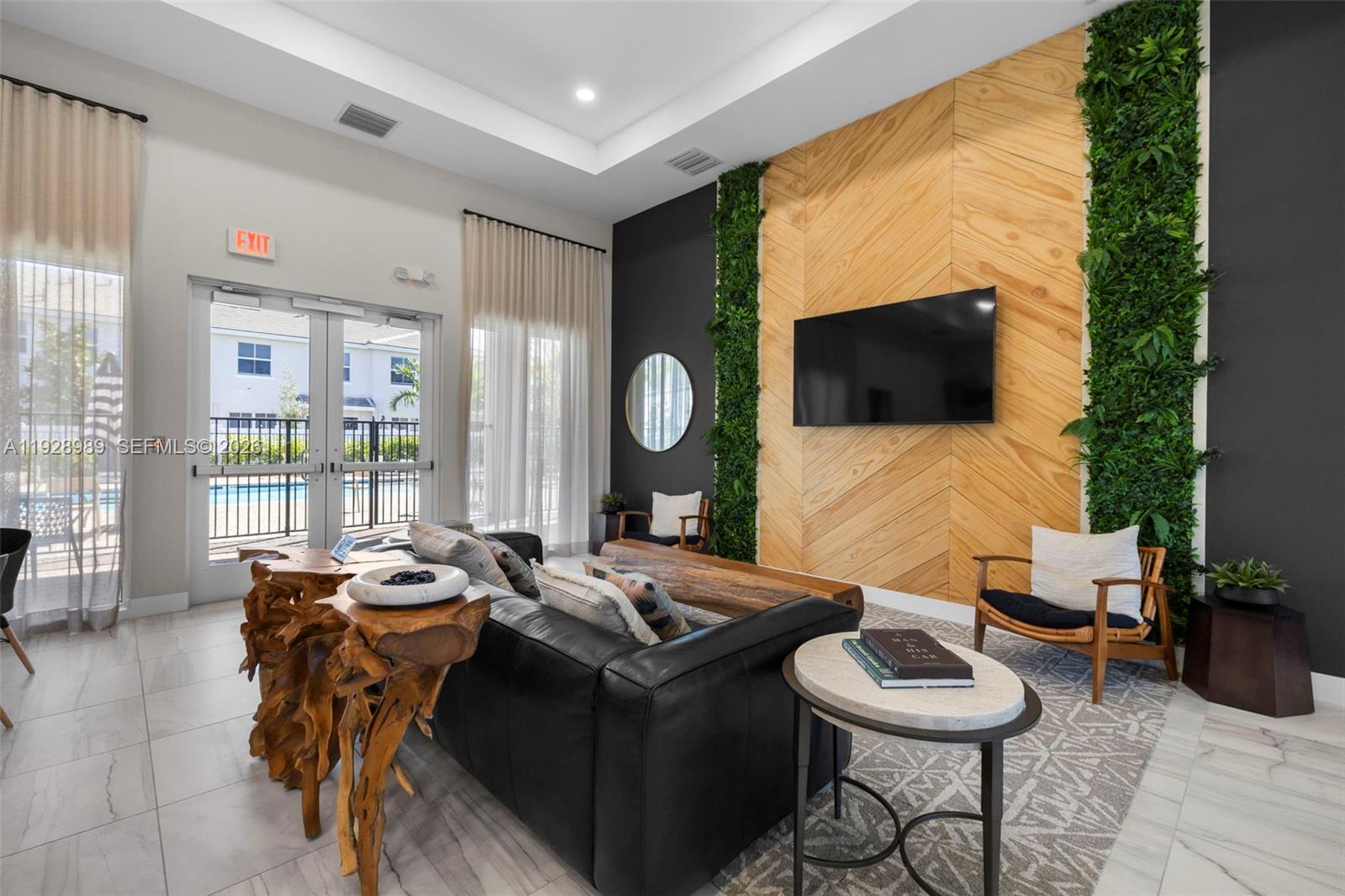 MERRICK SQUARE - Residential