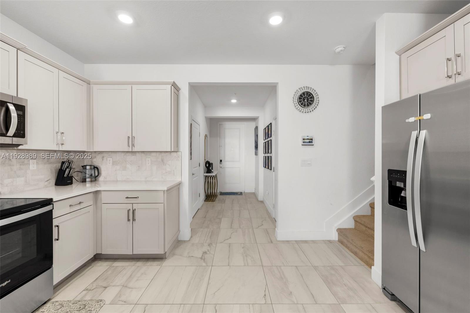 MERRICK SQUARE - Residential