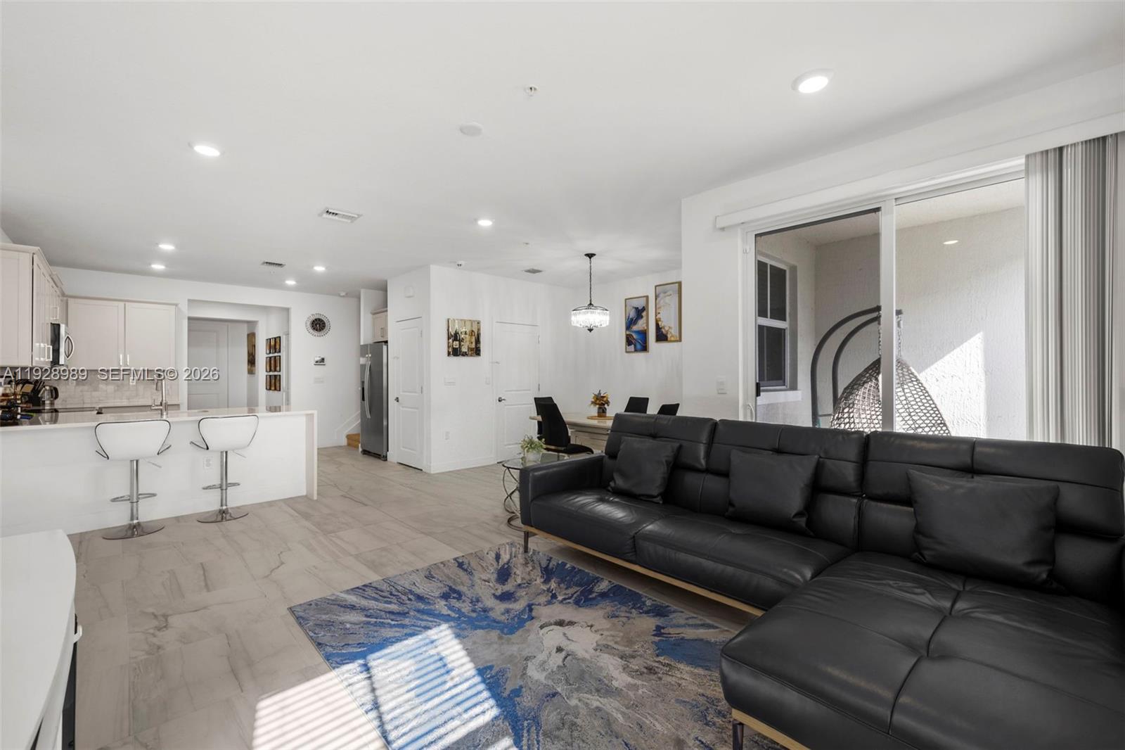 MERRICK SQUARE - Residential