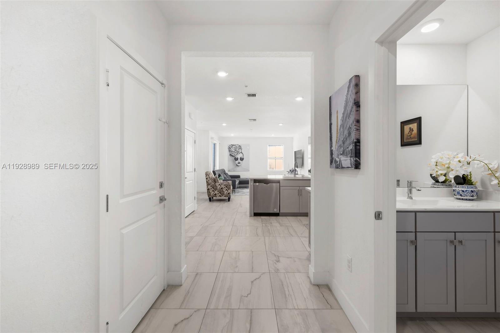 MERRICK SQUARE - Residential