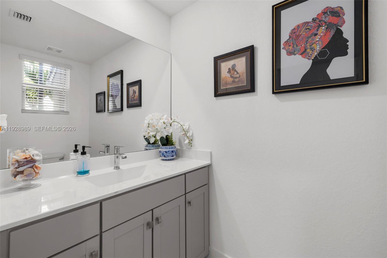 MERRICK SQUARE - Residential