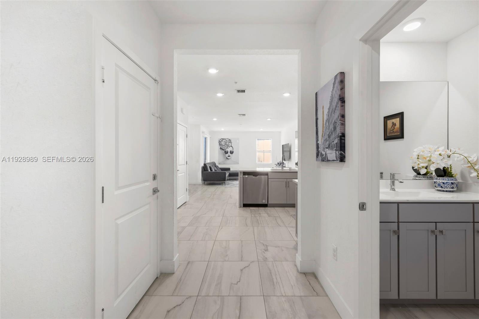 MERRICK SQUARE - Residential