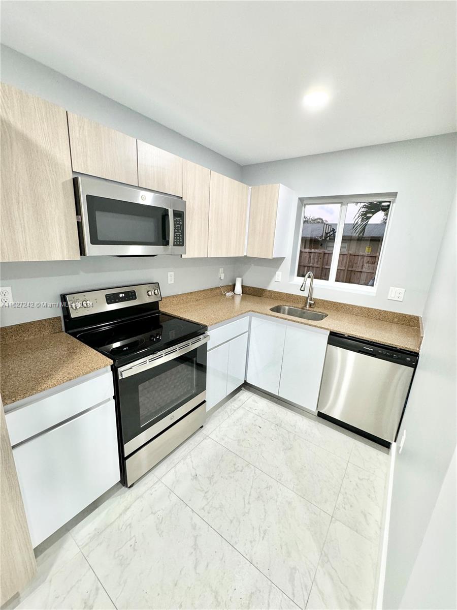 SEMINOLE ADD F R OLIVERS - Residential Lease