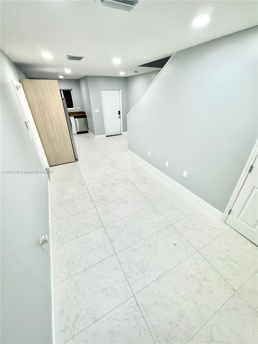 SEMINOLE ADD F R OLIVERS - Residential Lease