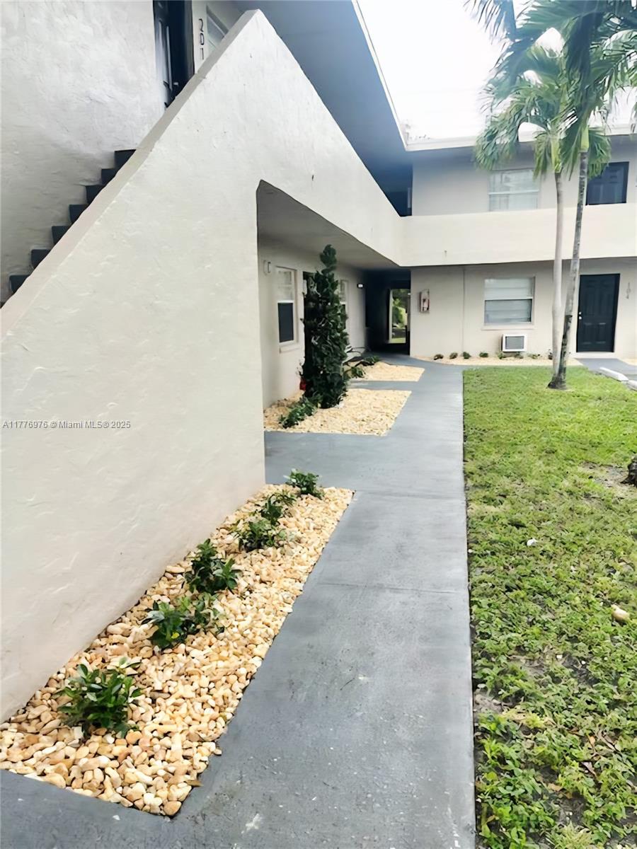 721 NW 3rd Ave