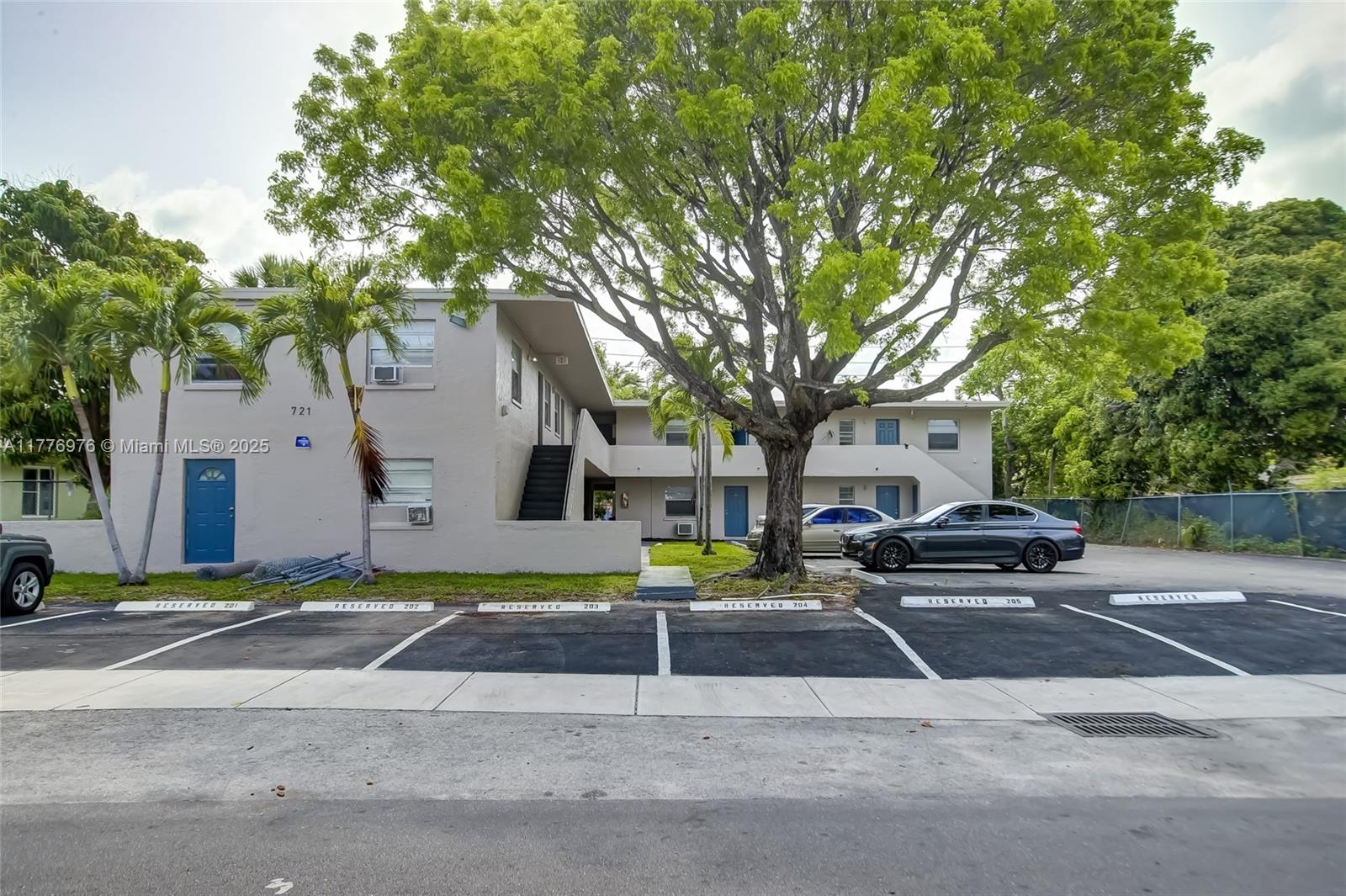 721 NW 3rd Ave