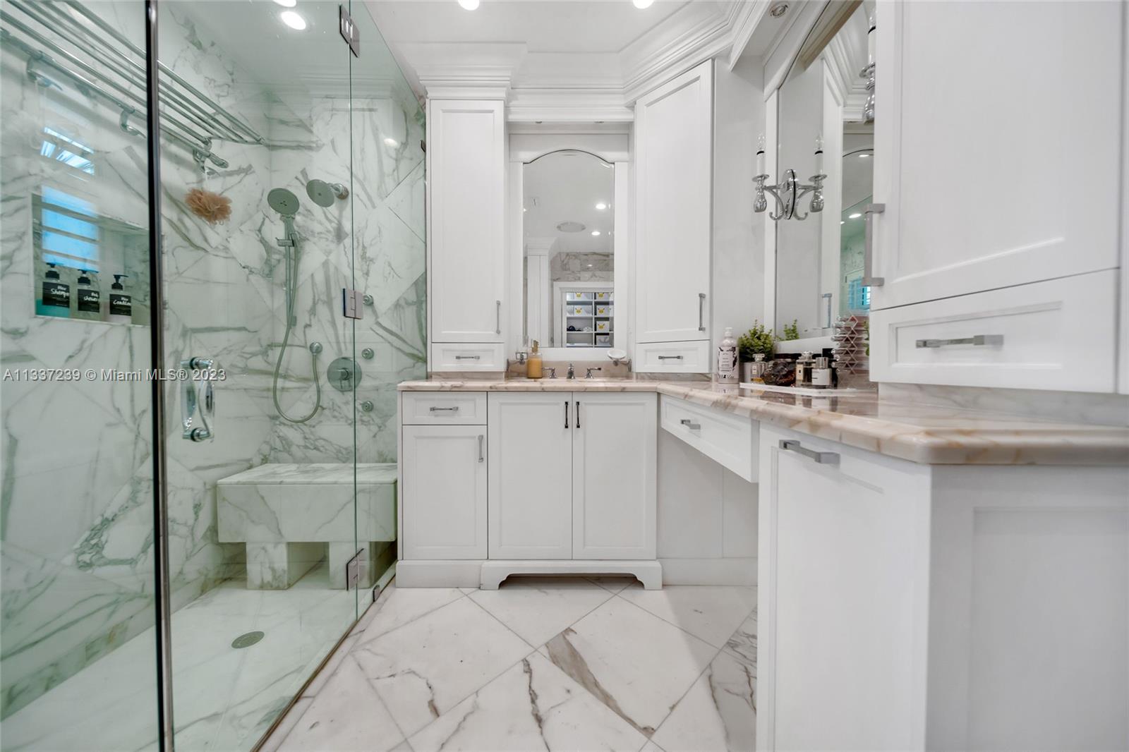 LUCILLE ISLAND - Residential