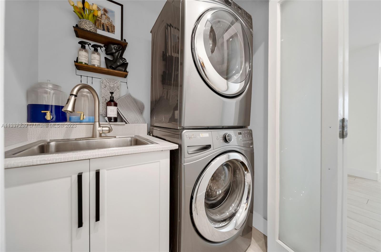 LUCILLE ISLAND - Residential