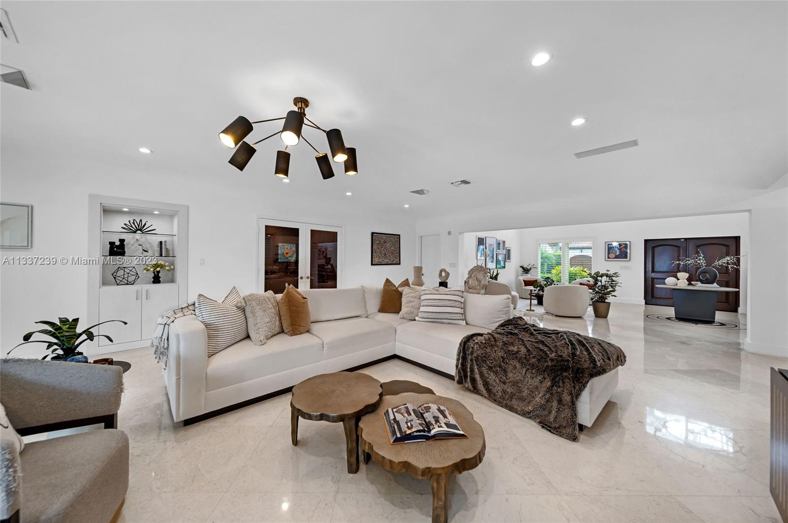 LUCILLE ISLAND - Residential