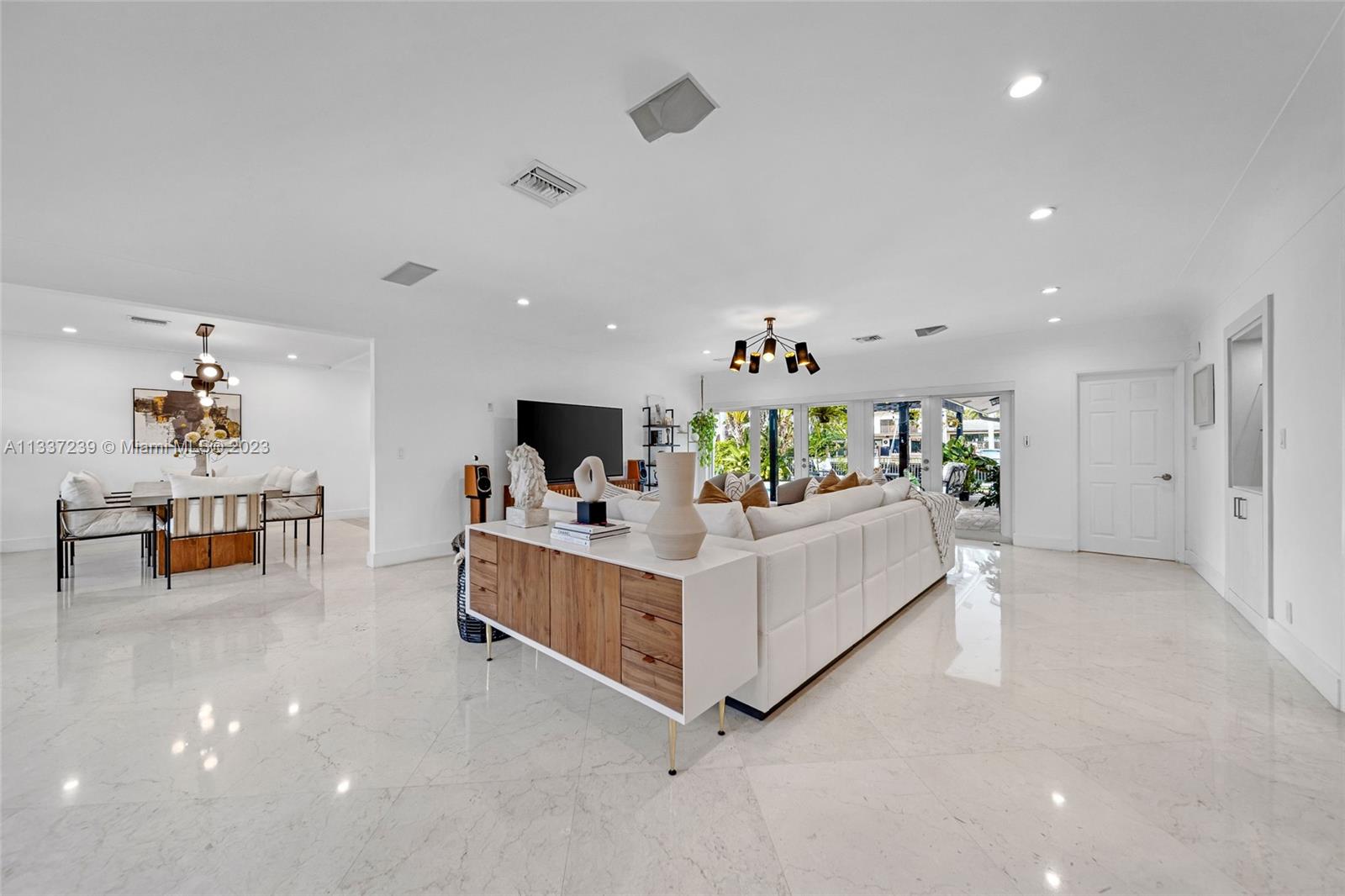 LUCILLE ISLAND - Residential