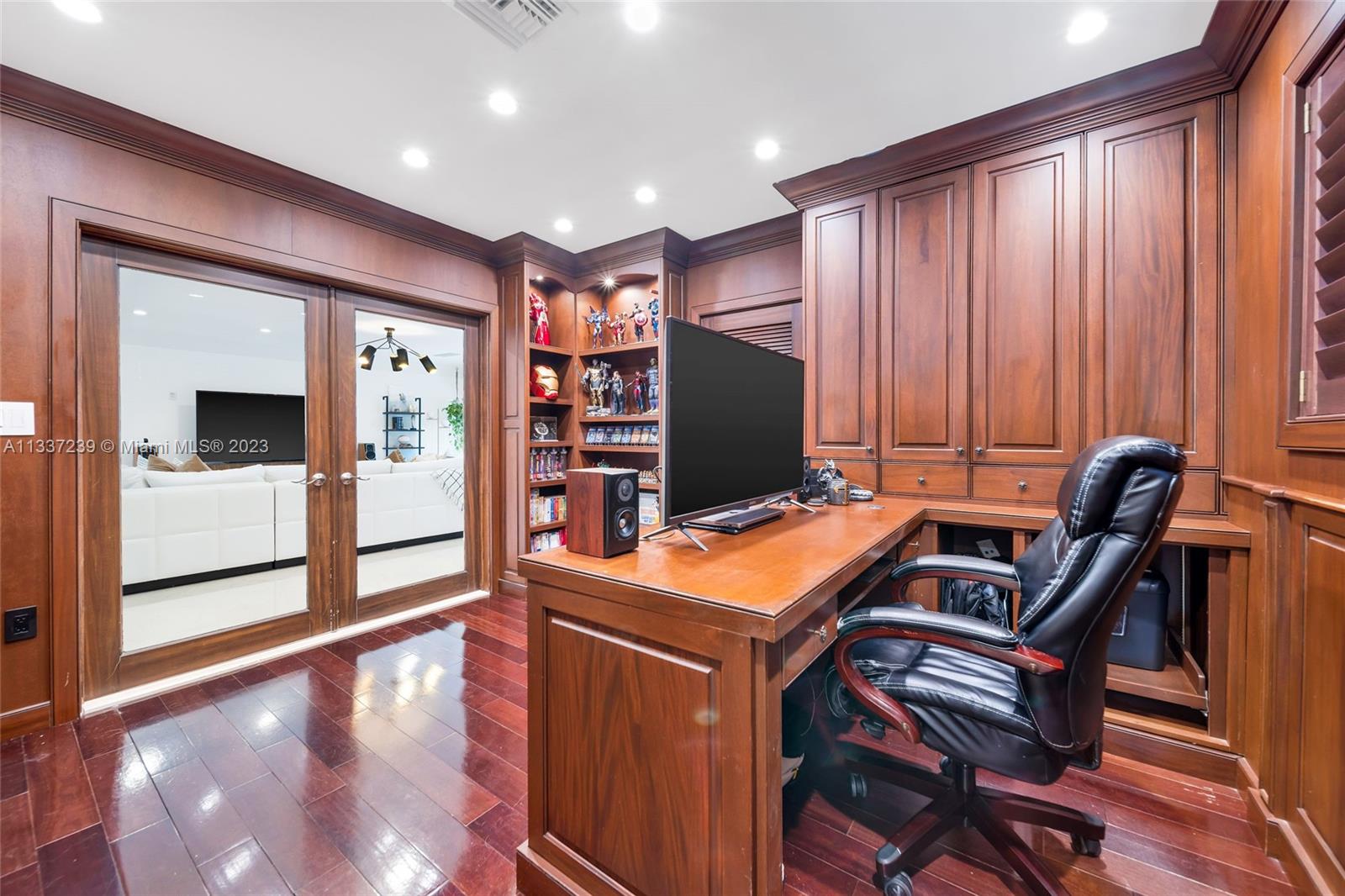 LUCILLE ISLAND - Residential