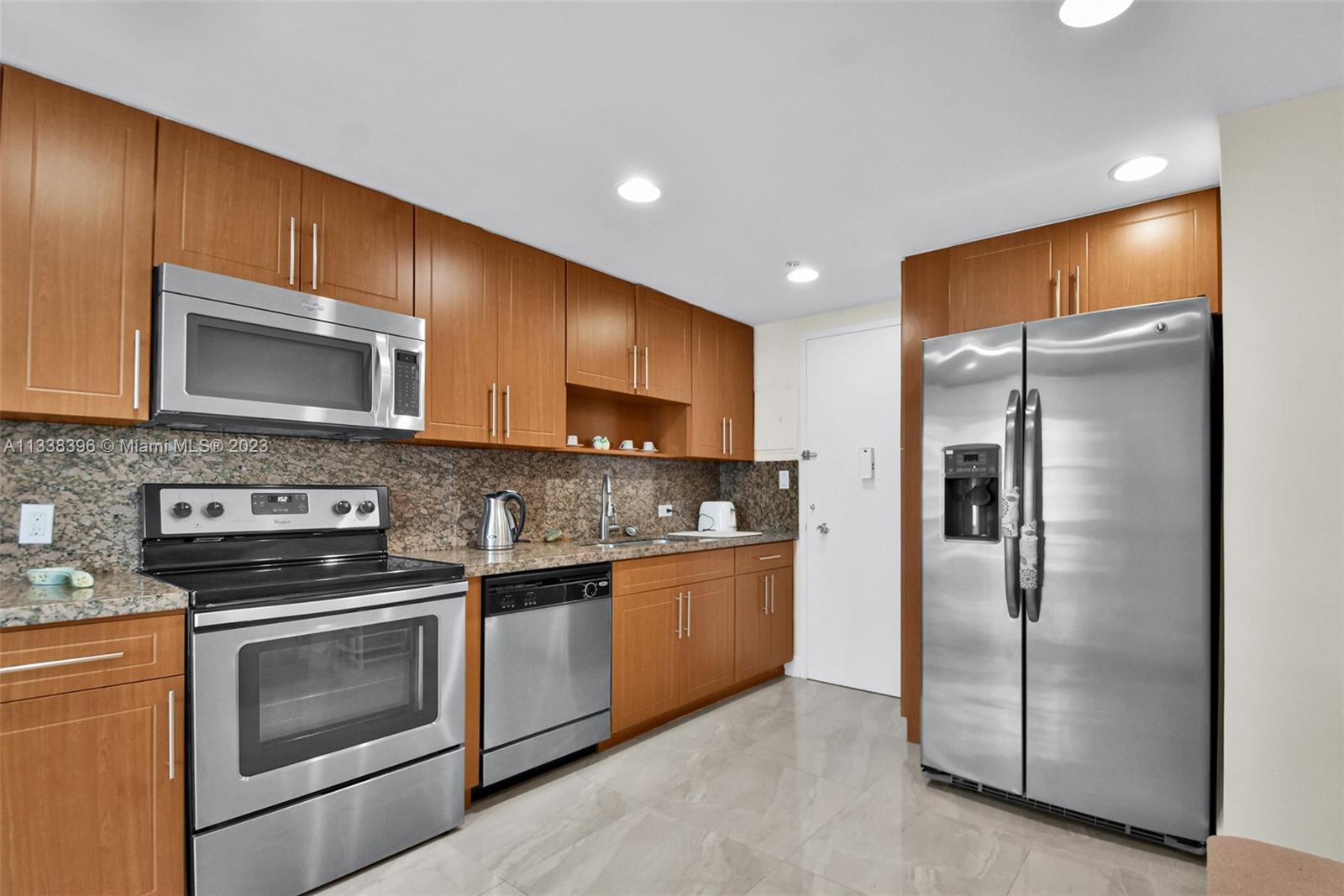Photo 17 of 44 of 5055 Collins Ave 5B condo