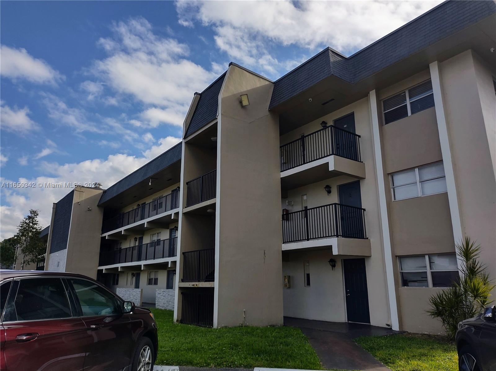 Rental Property at 7820 S Colony Cir S Cir 210, Tamarac, Broward County, Florida - Bedrooms: 2 
Bathrooms: 2  - $1,800 MO.