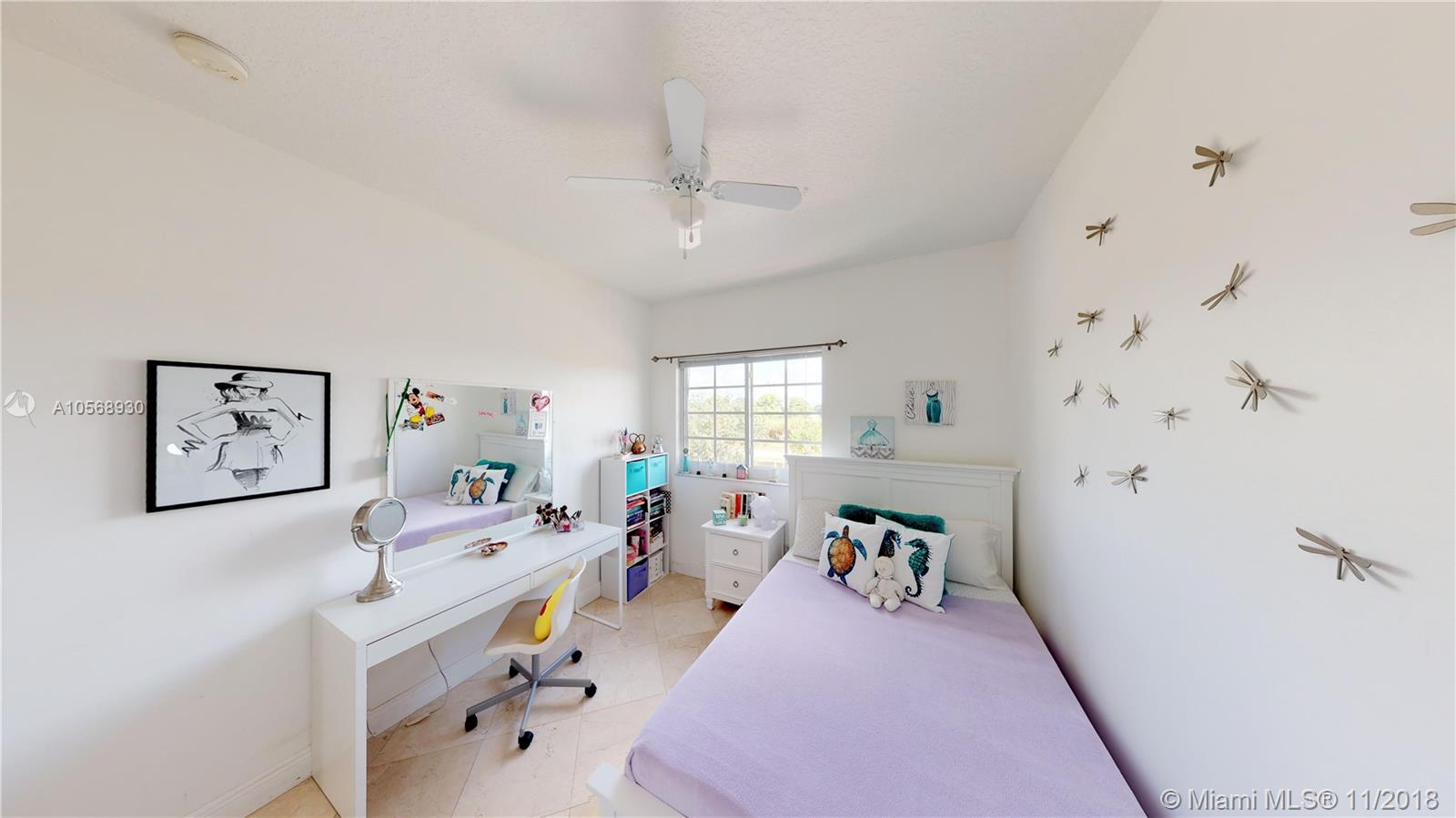 TWIN LAKE SHORES EAST - Residential