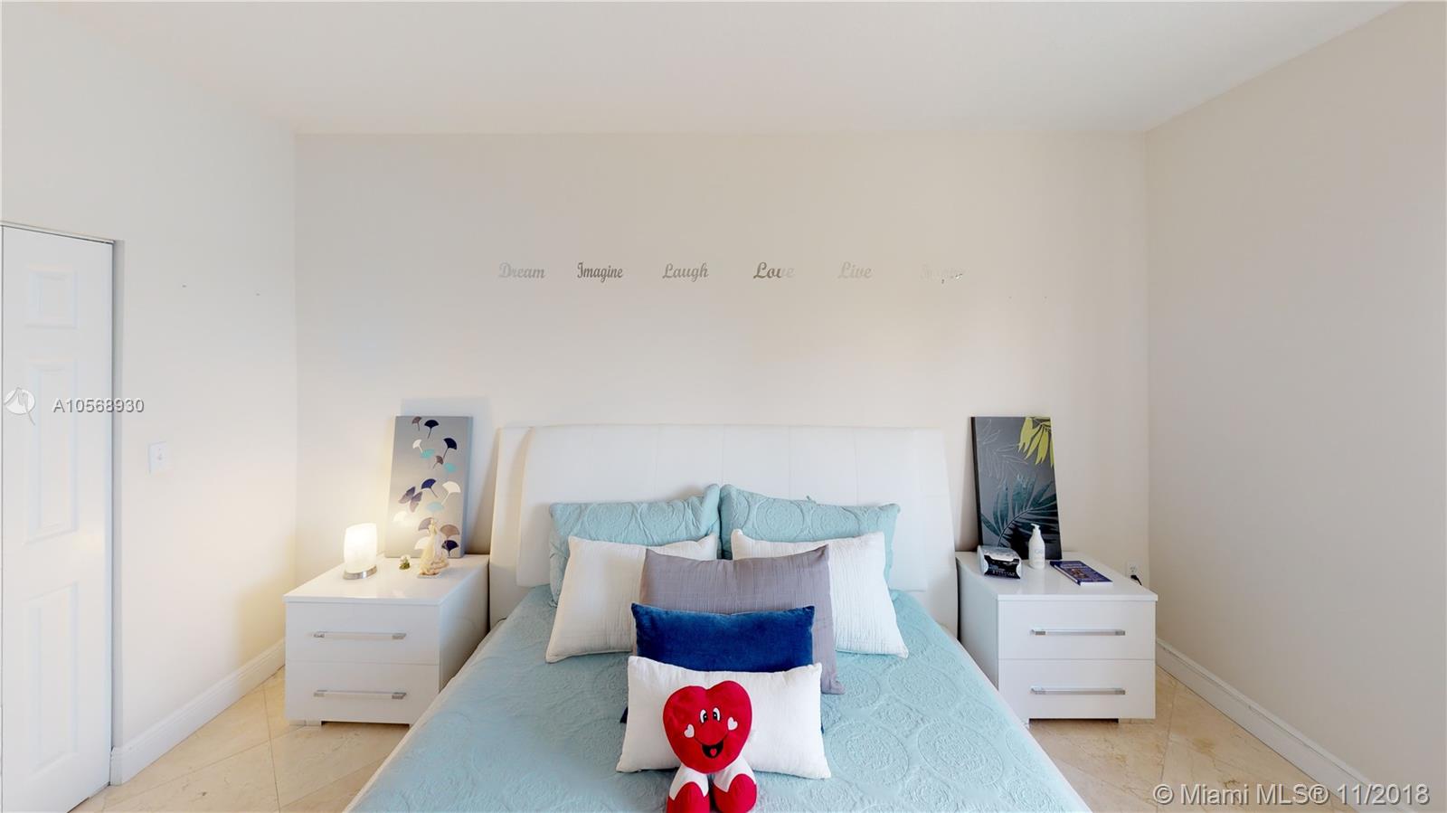 TWIN LAKE SHORES EAST - Residential