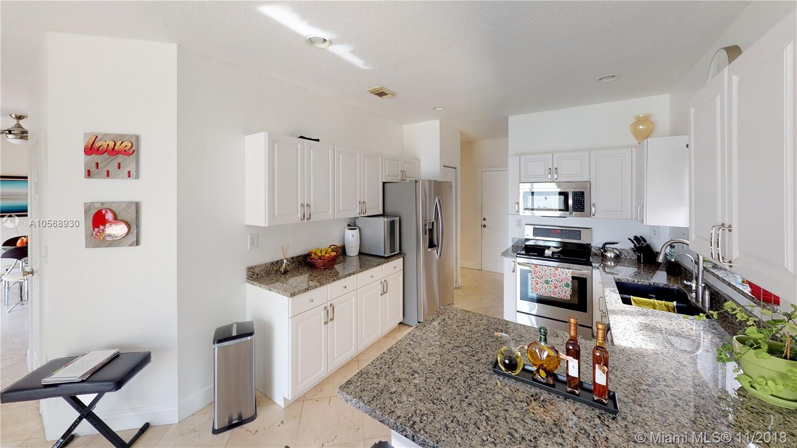 TWIN LAKE SHORES EAST - Residential