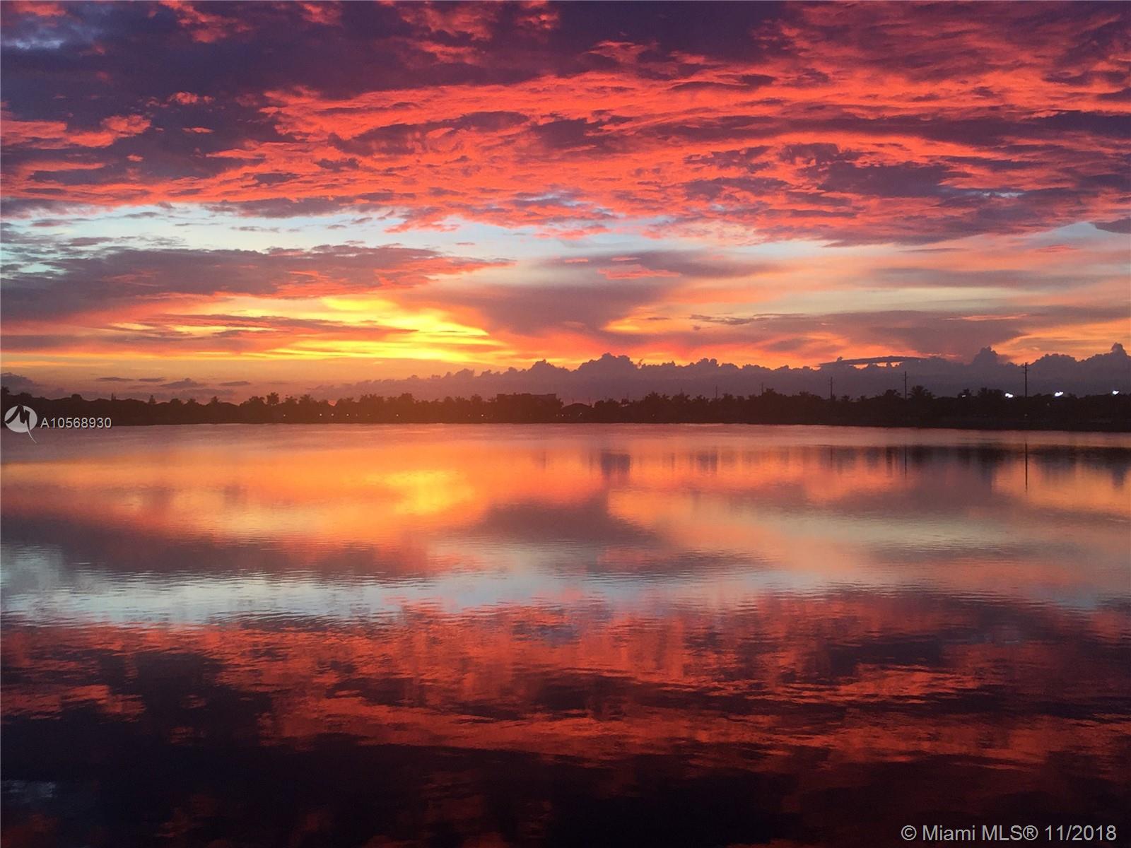 TWIN LAKE SHORES EAST - Residential