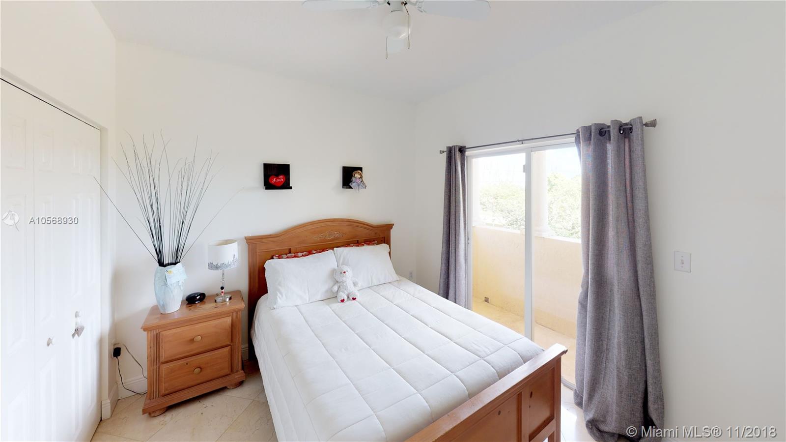 TWIN LAKE SHORES EAST - Residential