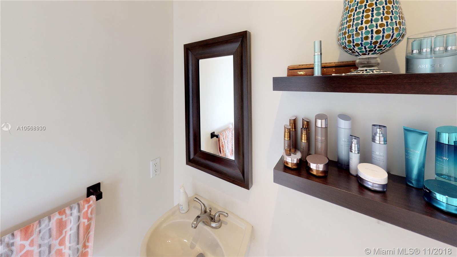 TWIN LAKE SHORES EAST - Residential