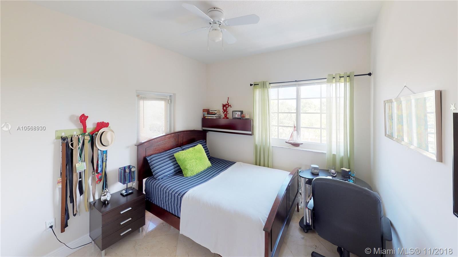 TWIN LAKE SHORES EAST - Residential