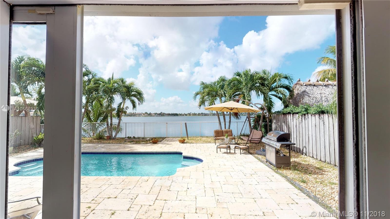 TWIN LAKE SHORES EAST - Residential