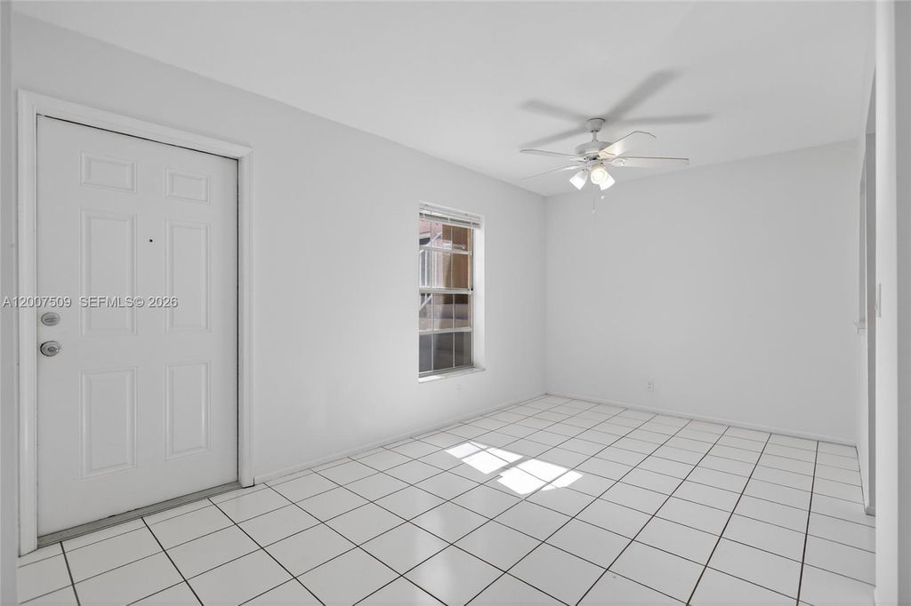 Photo of 12422 Alternate A1a #Q5, Palm Beach Gardens, FL 33410 (MLS # A12007509)