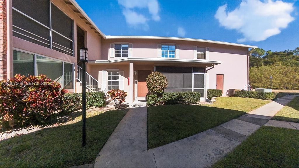 Photo of 12422 Alternate A1a #Q5, Palm Beach Gardens, FL 33410 (MLS # A12007509)