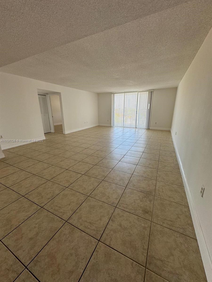 ADMIRALS PORT CONDO WEST - Residential