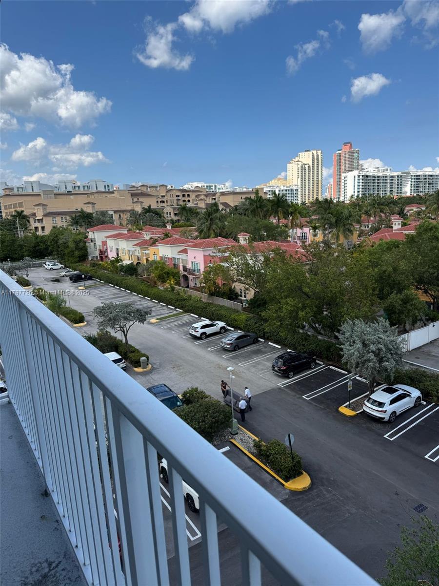 ADMIRALS PORT CONDO WEST - Residential