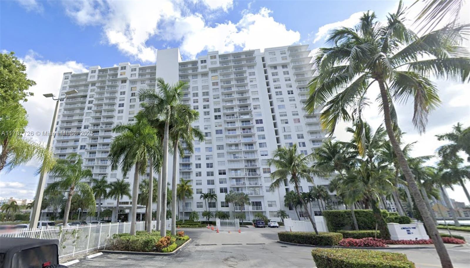2851 Ne 183rd St 501E, Aventura, Miami-Dade County, Florida - 2 Bedrooms  
2 Bathrooms - 
