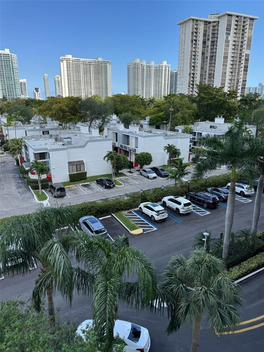 ADMIRALS PORT CONDO WEST - Residential