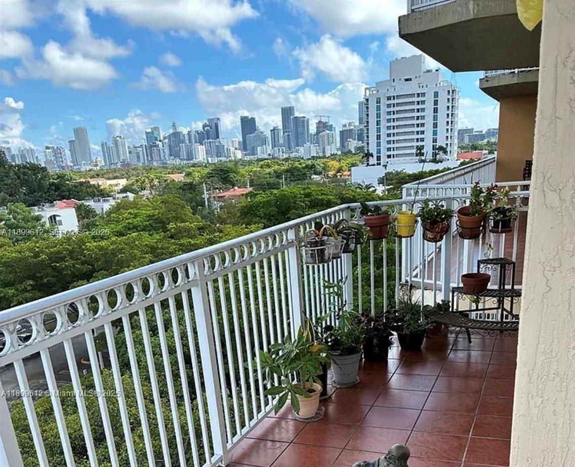 MARBELLA CONDO - Residential