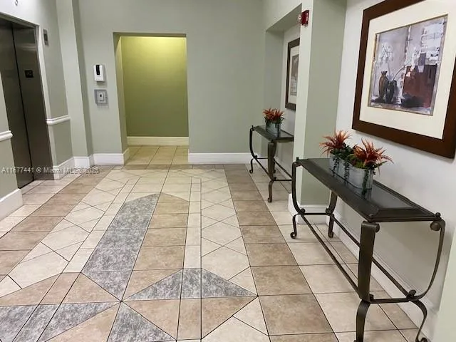 Coral Gables, Florida 33134, United States, 1 Bedroom Bedrooms, ,1 BathroomBathrooms,Residential,Active,38538