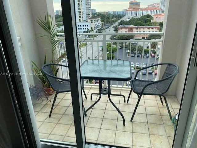 Coral Gables, Florida 33134, United States, 1 Bedroom Bedrooms, ,1 BathroomBathrooms,Residential,Active,38538