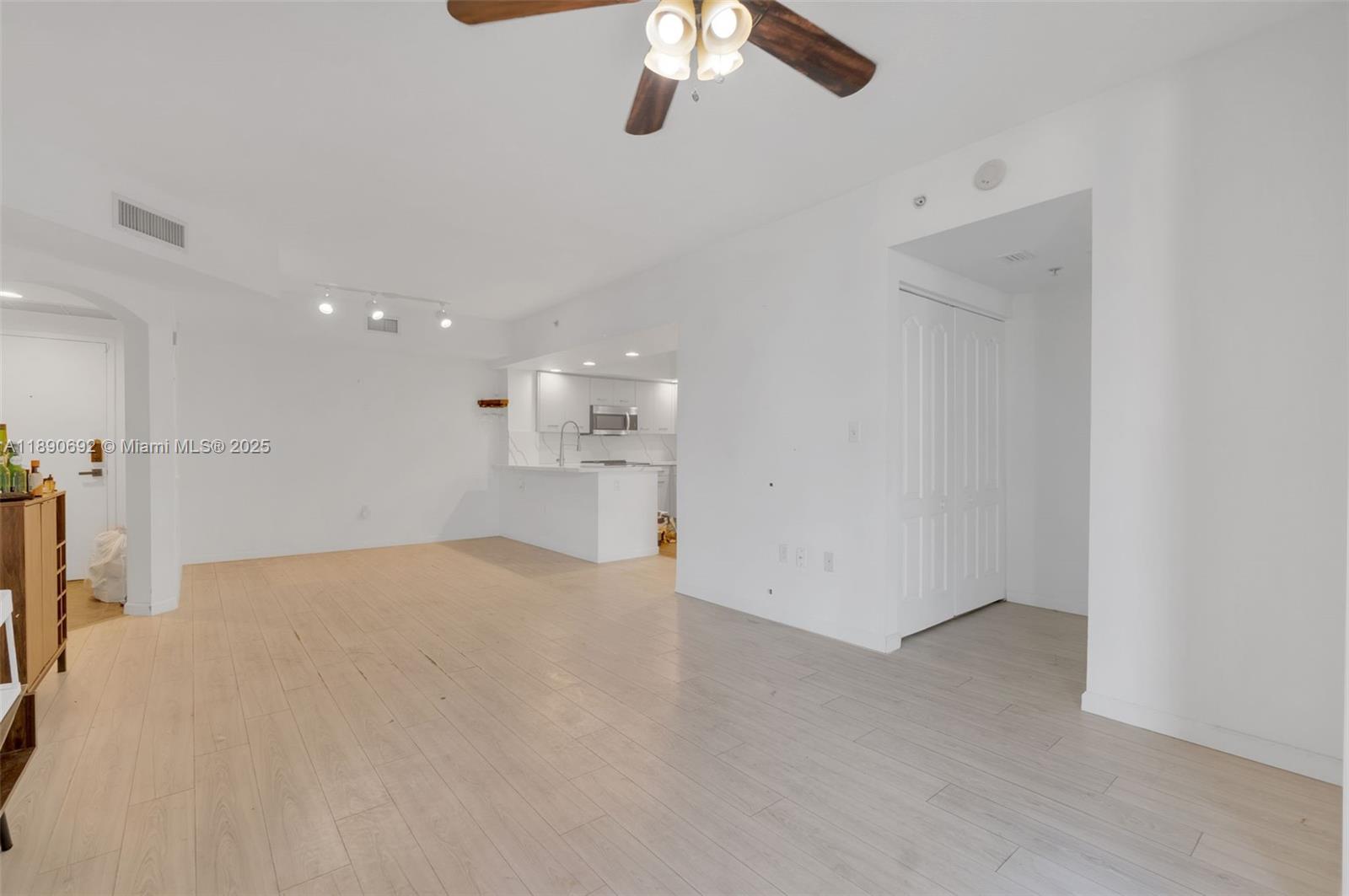 WAVERLY AT LAS OLAS CONDO - Residential